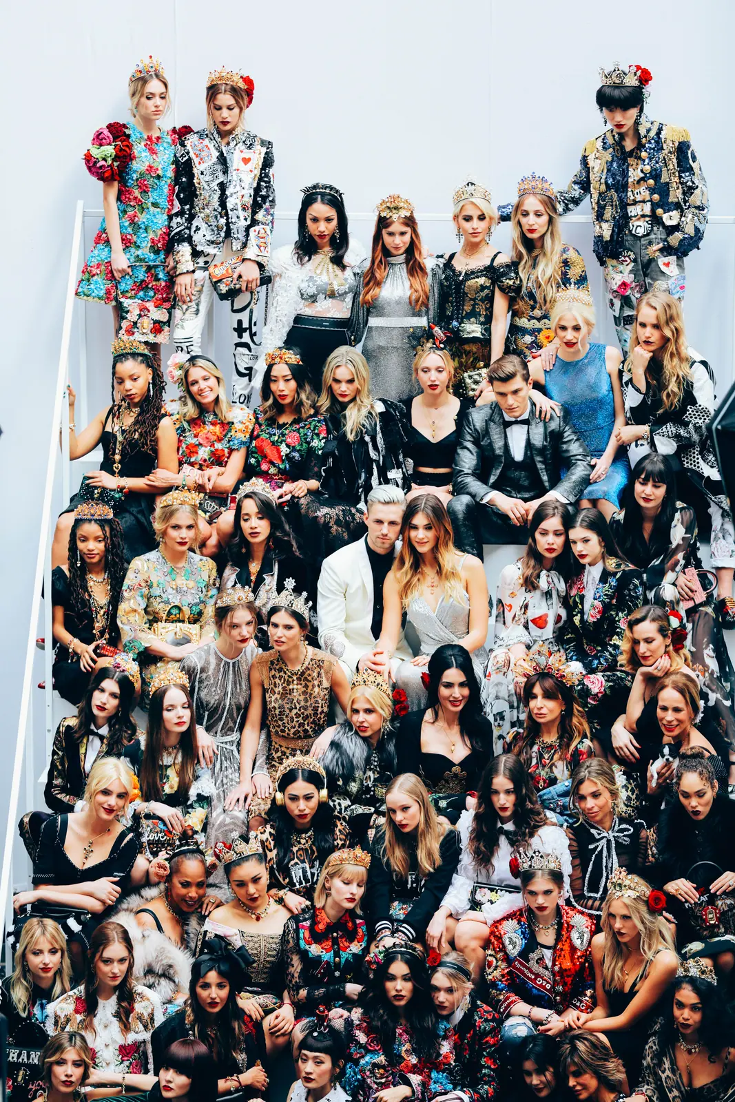 Dolce & Gabbana: a crowd of models gathered in tiers