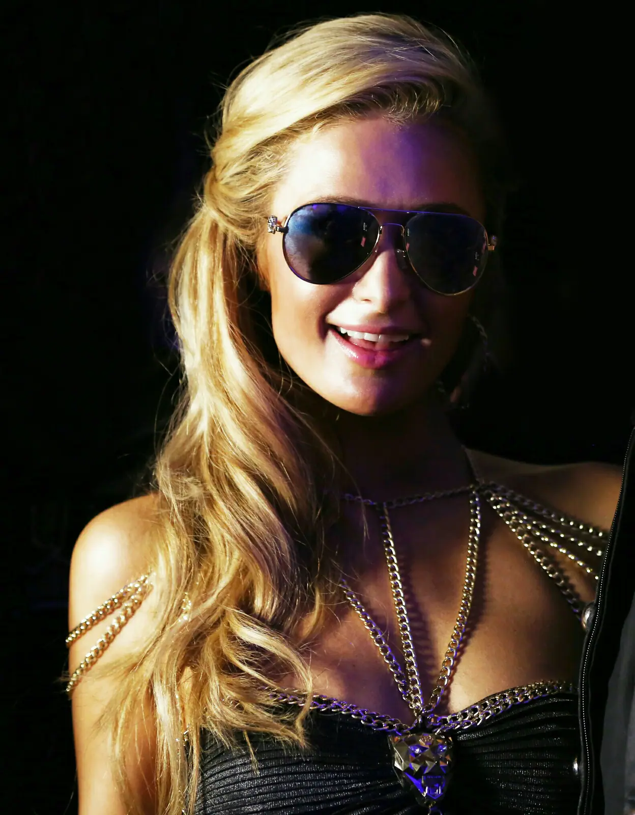 Paris Hilton in aviator sunglasses